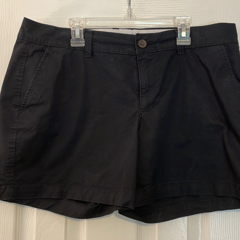 Black 5 inch inseam shorts from Old Navy